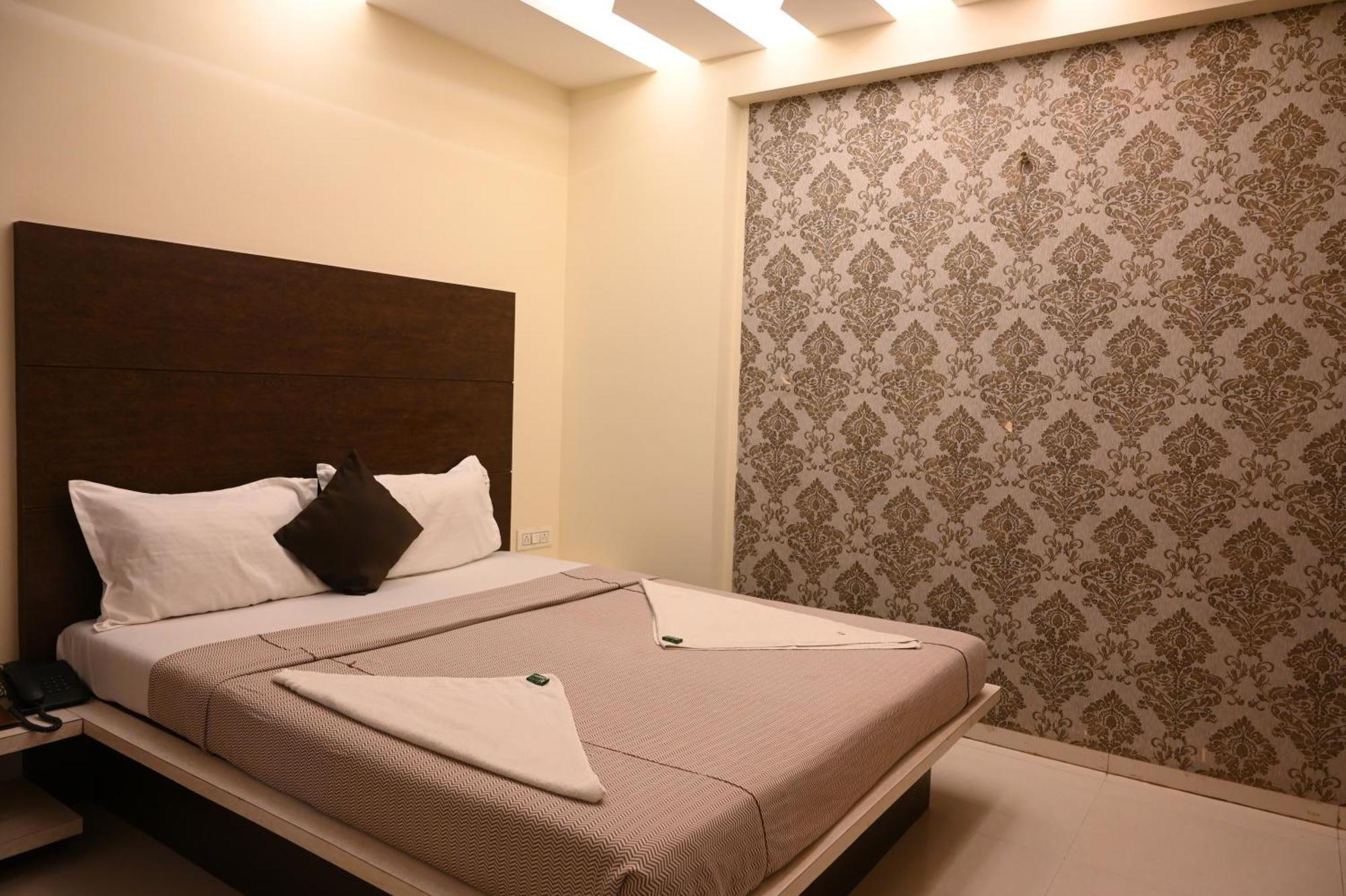 Hotel Ramkrishna Inn Kolhapur Eksteriør bilde