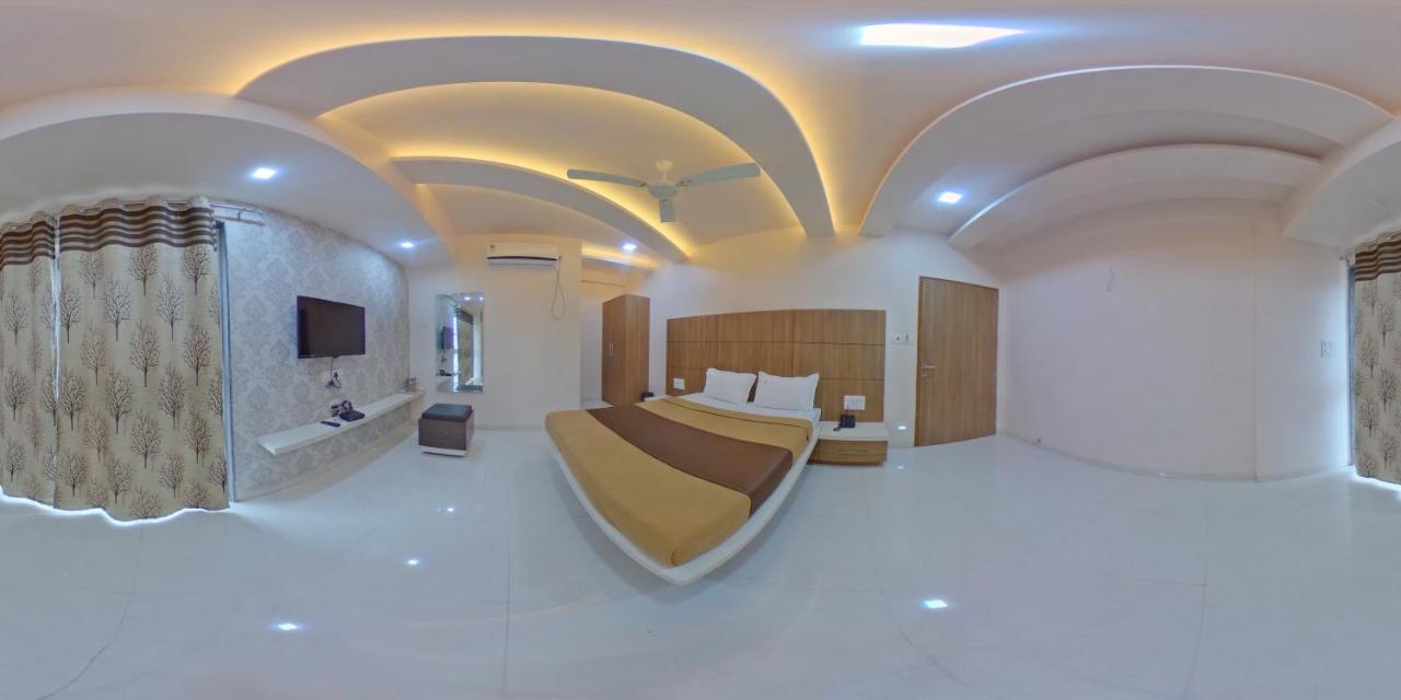 Hotel Ramkrishna Inn Kolhapur Eksteriør bilde